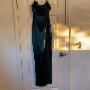 Windsor long slot emerald green dress size M